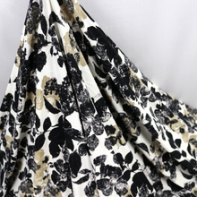 Load image into Gallery viewer, 60" 2-Color/Flower design Single Span Jacquard Printed Fabric by the Yard