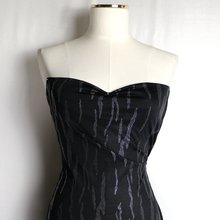 Load image into Gallery viewer, 56" 7 Design Modal/Poly Bio Washer Dew-drop Fabric by the Yard