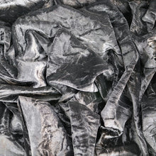 Load image into Gallery viewer, Black Velvet Pleated