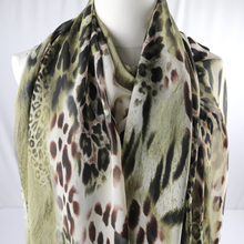 Load image into Gallery viewer, 58/60&quot; Animal Design Printed Hi-Multi Chiffon Polyester Fabric by the Yard

